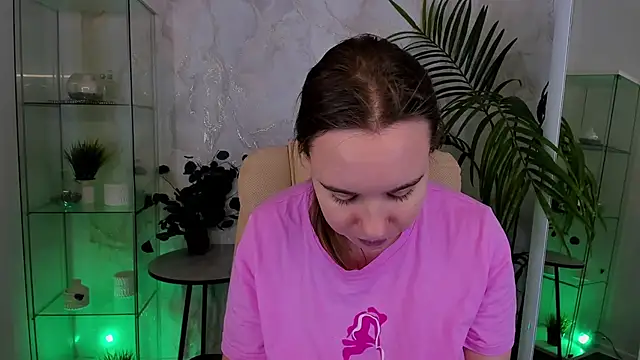 Snapshot of Lika_0ne chatting on January 11, 2026, 12:10 pm Lika 0ne online show from January 11, 2026, 12:10 pm