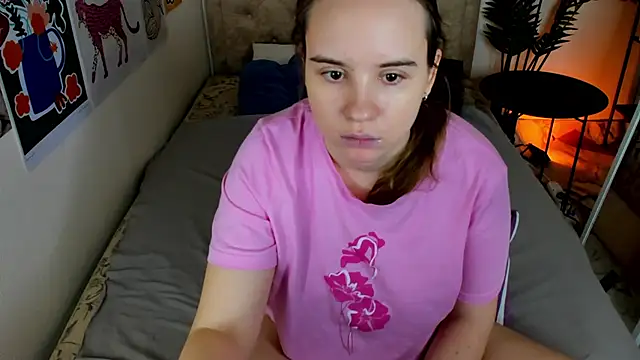 Snapshot of Lika_0ne chatting on January 12, 2026, 12:32 pm Lika 0ne online show from January 12, 2026, 12:32 pm