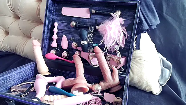 Snapshot of Chanel_Noire chatting on March 2, 2025, 4:32 pm Chanel Noire online show from March 2, 2025, 4:32 pm