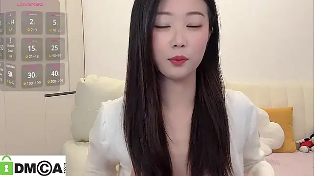 yunyun121 online show from December 16, 2025, 3:06 pm