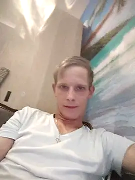 Kamilll94xh online show from November 19, 2025, 1:11 pm