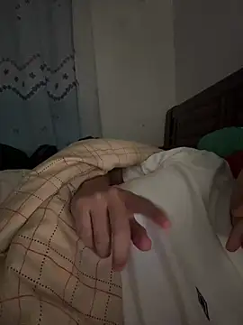 Snapshot of 0W00GIGi chatting on March 7, 2025, 1:40 pm 0W00GIGi online show from March 7, 2025, 1:40 pm