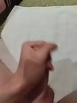 jojolecochon1 online show from November 23, 2025, 3:56 pm