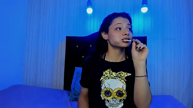 Snapshot of nicky_angel1 chatting on March 9, 2025, 12:42 am nicky angel1 online show from March 9, 2025, 12:42 am