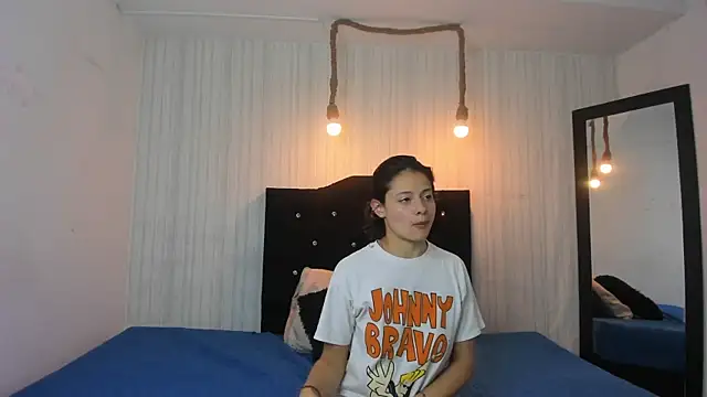 Snapshot of nicky_angel1 chatting on March 14, 2025, 9:43 pm nicky angel1 online show from March 14, 2025, 9:43 pm