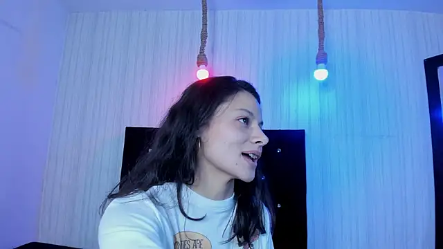 Snapshot of nicky_angel1 chatting on March 21, 2025, 12:40 am nicky angel1 online show from March 21, 2025, 12:40 am