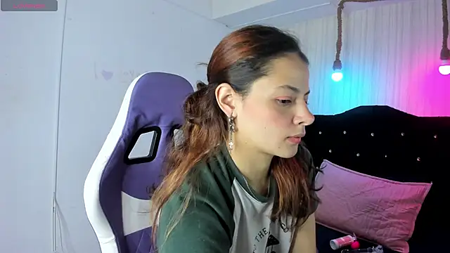 Snapshot of nicky_angel1 chatting on September 22, 2025, 6:32 pm nicky angel1 online show from September 22, 2025, 6:32 pm