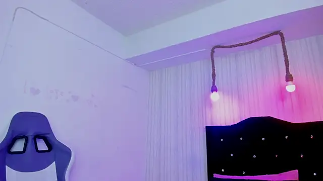 Snapshot of nicky_angel1 chatting on October 15, 2025, 6:41 pm nicky angel1 online show from October 15, 2025, 6:41 pm