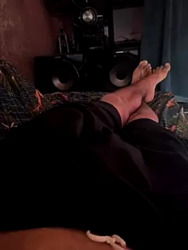 Snapshot of DamAlves49 chatting on December 22, 2025, 11:40 am DamAlves49 online show from December 22, 2025, 11:40 am