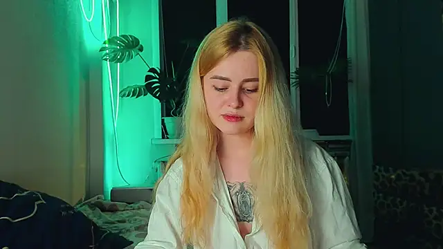 Alexa Pirs online show from March 5, 2025, 12:59 am