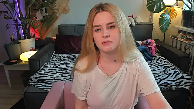 Alexa Pirs online show from April 12, 2026, 2:00 pm