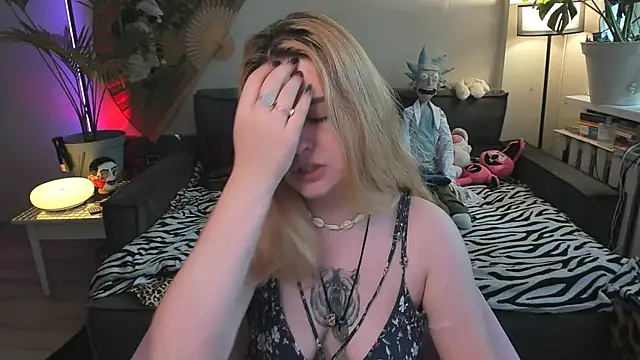 Alexa Pirs online show from July 5, 2026, 2:46 pm