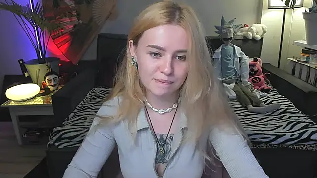 Alexa Pirs online show from July 25, 2026, 4:48 pm