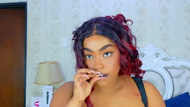 TianahGlow online show from November 8, 2025, 8:51 pm