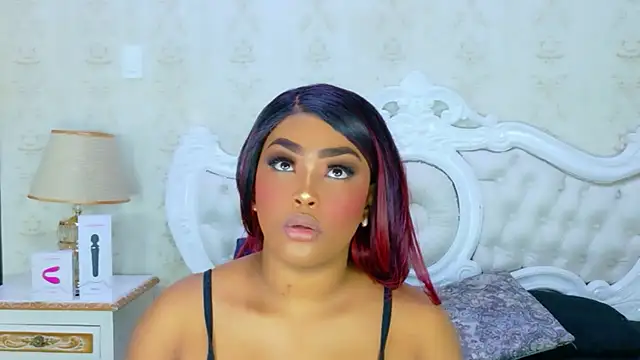 Snapshot of TianahGlow chatting on December 22, 2025, 8:50 pm TianahGlow online show from December 22, 2025, 8:50 pm