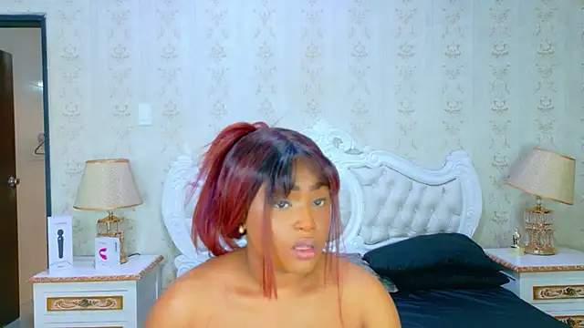 Snapshot of TianahGlow chatting on February 9, 2026, 8:46 pm TianahGlow online show from February 9, 2026, 8:46 pm