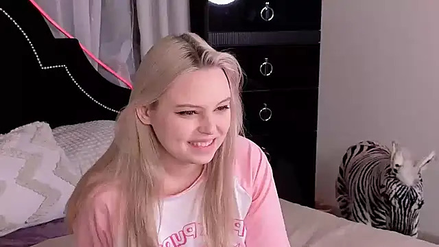 CLAIRE VOGT online show from March 19, 2025, 5:19 am