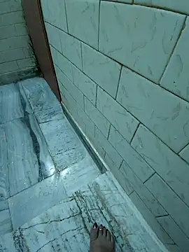 Snapshot of Lizza_boudi chatting on December 5, 2025, 12:52 am Lizza boudi online show from December 5, 2025, 12:52 am