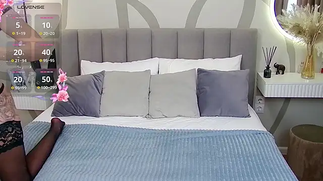 WoW  JuliaBlonde online show from October 14, 2025, 2:56 am