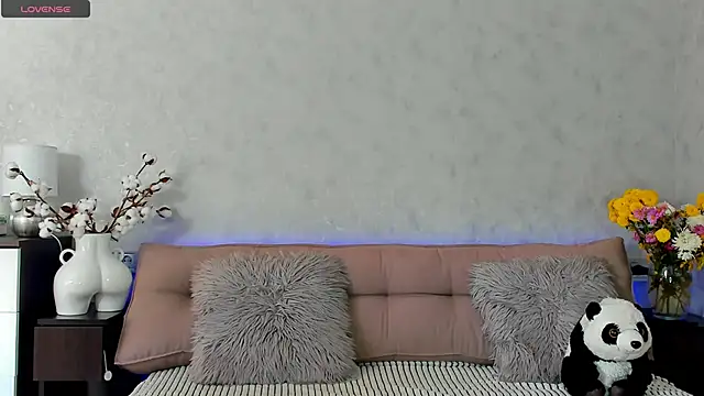 Tina Mart online show from October 24, 2025, 10:55 am