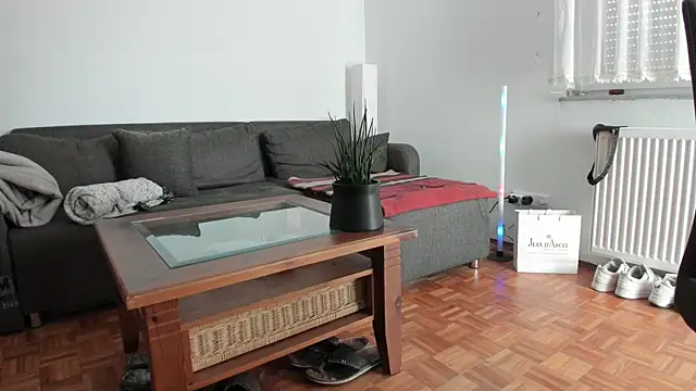 Snapshot of molicaremolicare chatting on November 13, 2025, 10:36 am molicaremolicare online show from November 13, 2025, 10:36 am