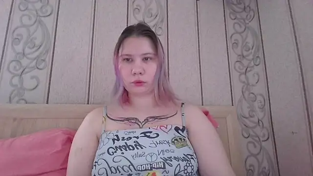 Little kitsune1707 online show from October 2, 2025, 7:26 am