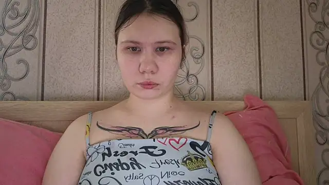 Little kitsune1707 online show from October 7, 2025, 6:54 am