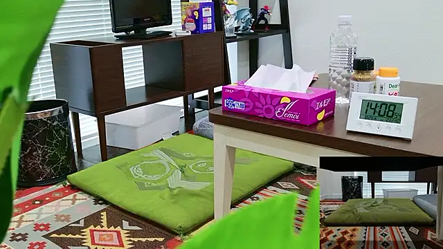 YARASERO-kun online show from October 29, 2025, 5:10 am