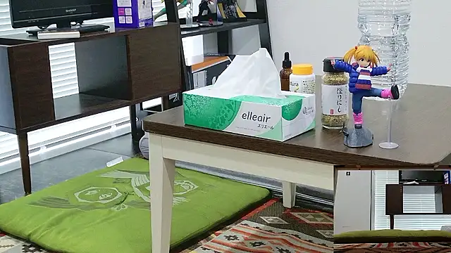 Snapshot of YARASERO-kun chatting on February 17, 2026, 3:25 am YARASERO-kun online show from February 17, 2026, 3:25 am