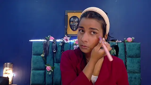 Snapshot of MariamLaraa chatting on March 22, 2025, 11:11 am MariamLaraa online show from March 22, 2025, 11:11 am