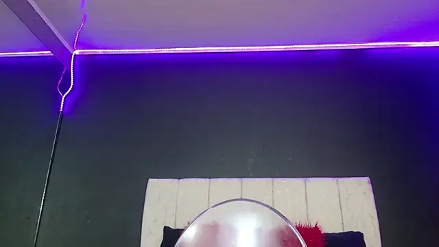 Snapshot of MariamLaraa chatting on September 19, 2025, 3:24 pm MariamLaraa online show from September 19, 2025, 3:24 pm