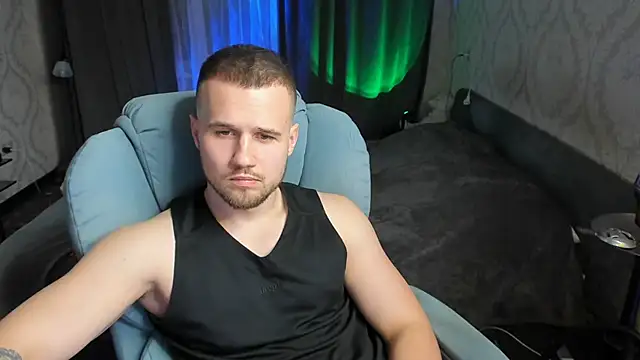 Snapshot of Vladik_b chatting on March 12, 2025, 5:17 pm Vladik b online show from March 12, 2025, 5:17 pm