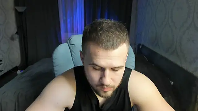 Snapshot of Vladik_b chatting on March 21, 2025, 5:45 pm Vladik b online show from March 21, 2025, 5:45 pm