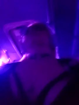 CandieGilson   online show from April 8, 2026, 10:37 am