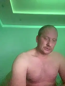 Snapshot of Krzysiekg123 chatting on January 17, 2026, 4:06 am Krzysiekg123 online show from January 17, 2026, 4:06 am