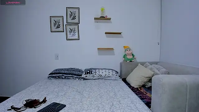 sarita bigbooty  online show from November 23, 2025, 4:34 am