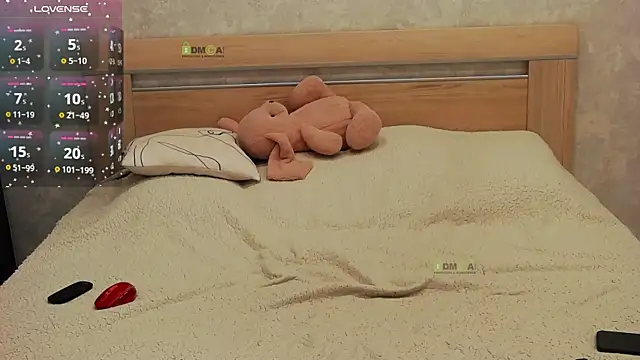 Rae Lindy online show from November 26, 2025, 3:40 am