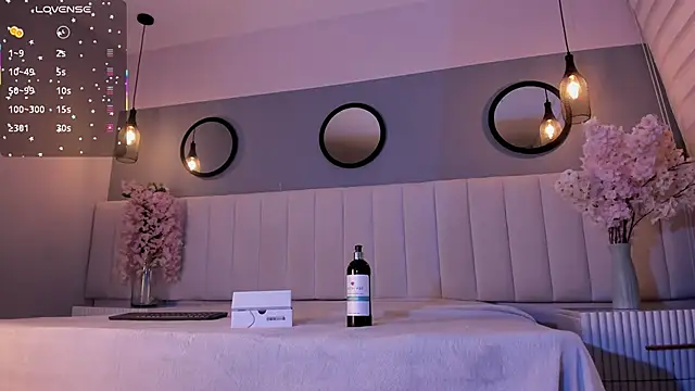 Snapshot of alice_lodge chatting on November 15, 2025, 3:26 am alice lodge online show from November 15, 2025, 3:26 am