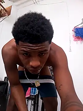 Snapshot of Bichorro chatting on October 13, 2025, 5:46 pm Bichorro online show from October 13, 2025, 5:46 pm