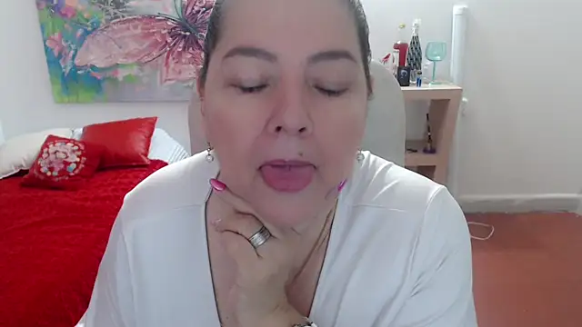 leonela 69 online show from February 10, 2026, 12:59 am