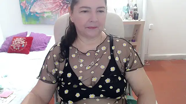 leonela 69 online show from March 18, 2026, 12:36 am