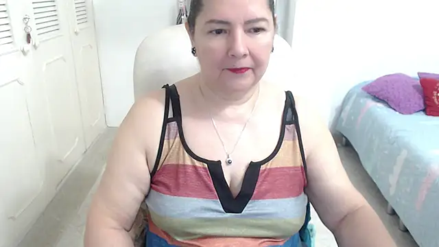 leonela 69 online show from April 15, 2026, 1:12 am