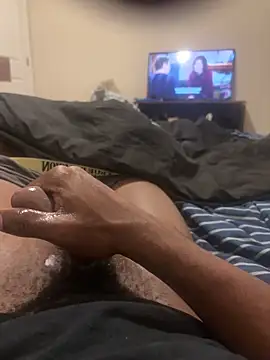 Snapshot of bigdbandit954 chatting on December 17, 2025, 1:33 am bigdbandit954 online show from December 17, 2025, 1:33 am