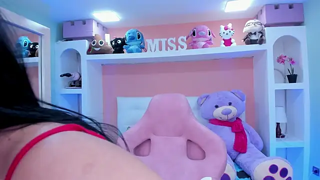 miss   megan online show from October 25, 2025, 6:02 pm