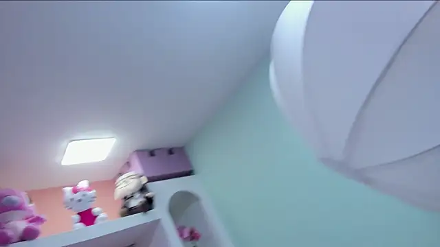 miss   megan online show from November 21, 2025, 6:06 pm