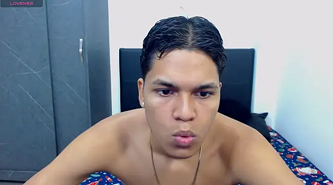 Snapshot of David_Gil19 chatting on March 13, 2025, 3:33 am David Gil19 online show from March 13, 2025, 3:33 am