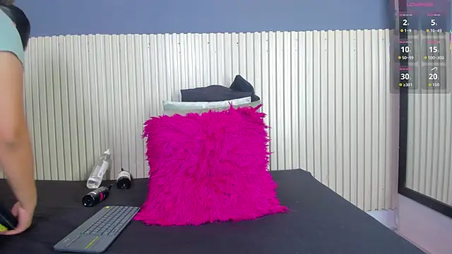 Snapshot of Aida-nicolle chatting on October 28, 2025, 10:08 am Aida-nicolle online show from October 28, 2025, 10:08 am