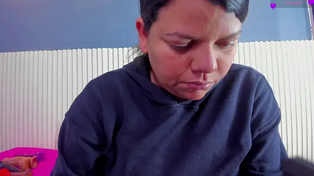 Snapshot of Aida-nicolle chatting on November 29, 2025, 9:56 am Aida-nicolle online show from November 29, 2025, 9:56 am