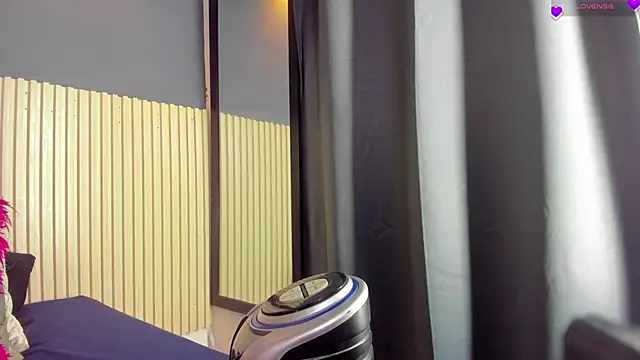 Snapshot of Aida-nicolle chatting on November 30, 2025, 11:36 am Aida-nicolle online show from November 30, 2025, 11:36 am