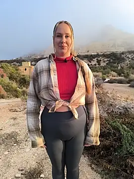 Mona Plus online show from October 17, 2025, 6:49 am